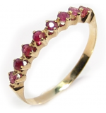 Meia Aliança de Rubis em ouro 18k Meia Aliança de Rubis em ouro 18k